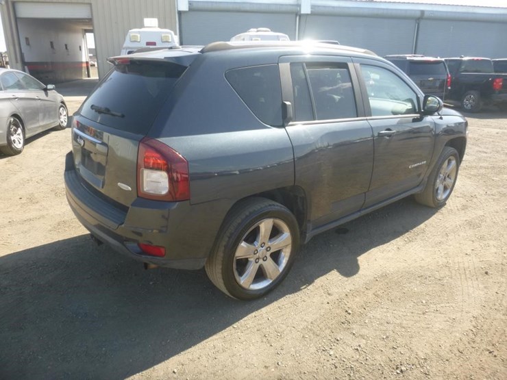 2014-jeep-compass-image-3