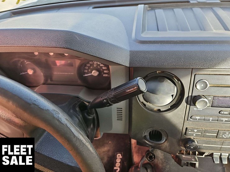 2016-ford-f550-image-27