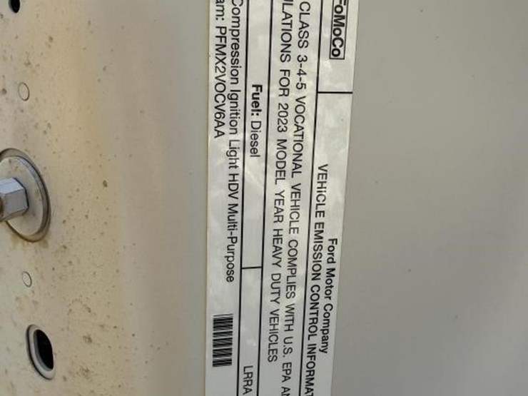 2024-ford-f350-xl-image-50