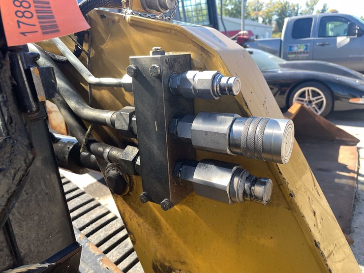 #1788-•-2017-asv-rt-75-track-loader-image-11