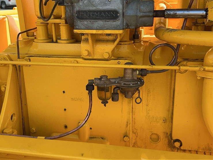 caterpillar-seventy-gas---complete-nut-and-bolt-restoration!-image-20