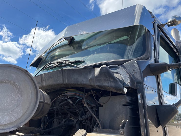 2005-kenworth-t800-image-69