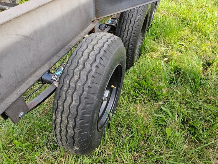 #2135-•-mobile-facililty-5-axle-trailer-image-17