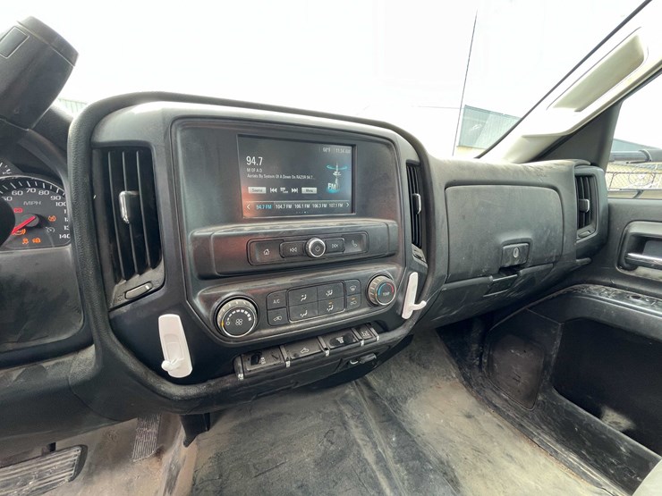 2018-chevrolet-3500-image-75
