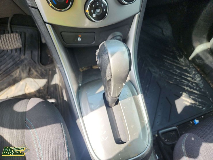 2014-chevrolet-trax-lt-image-22