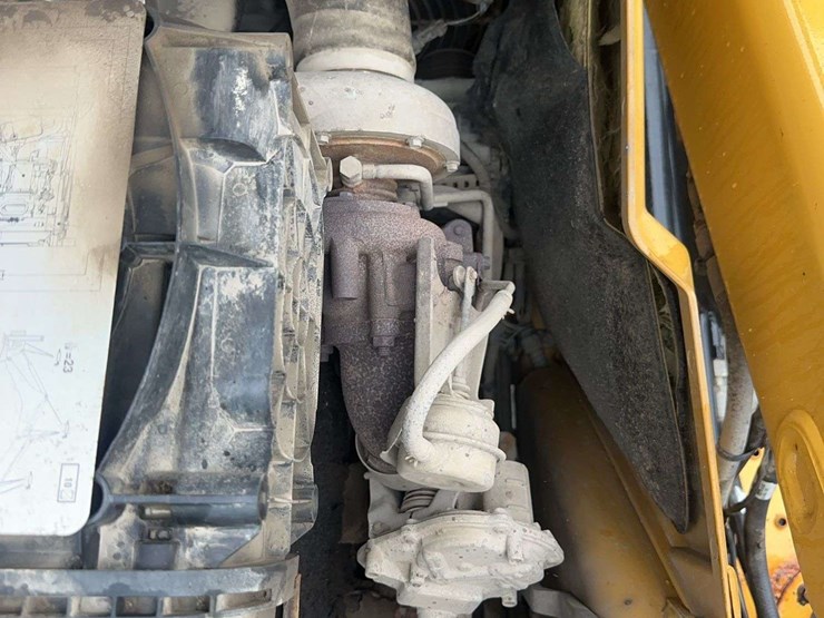 caterpillar-430f2-image-30