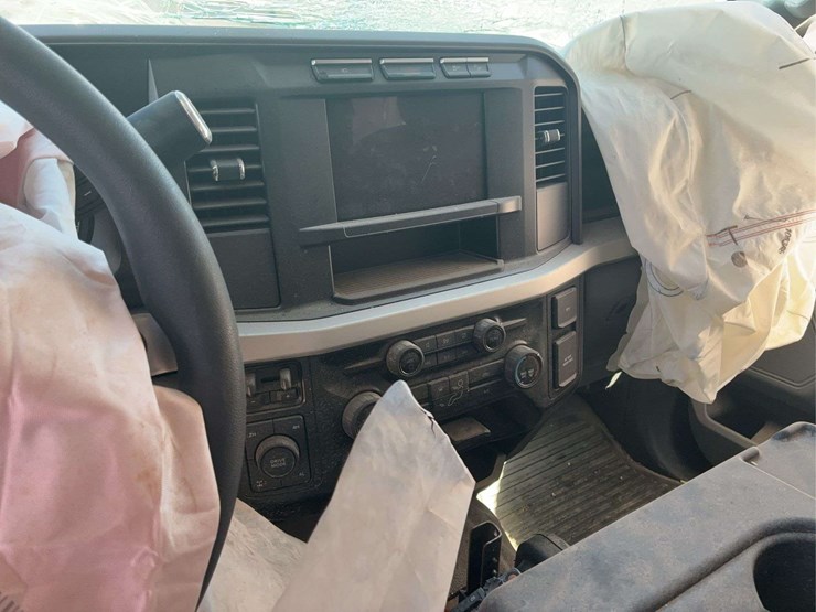 2024-ford-f350-image-22