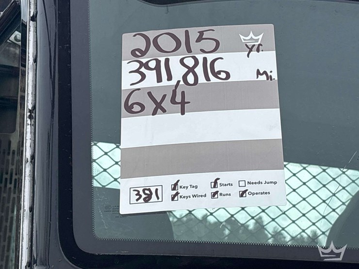 2015-peterbilt-348-image-43