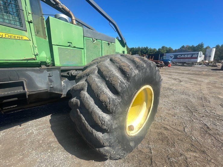 2000-john-deere-660-image-46