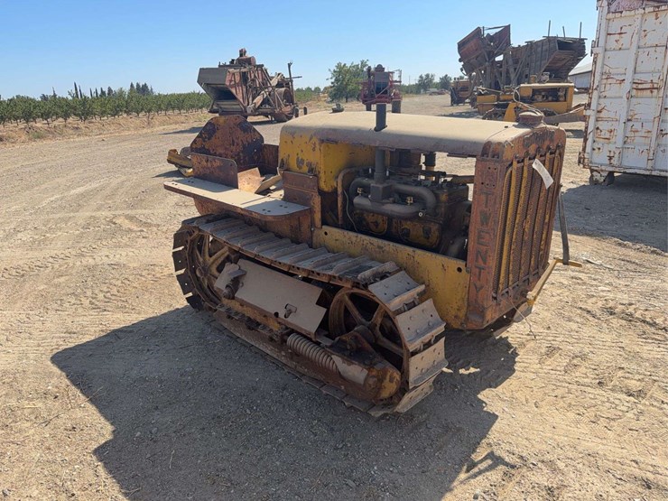 caterpillar-20-image-7