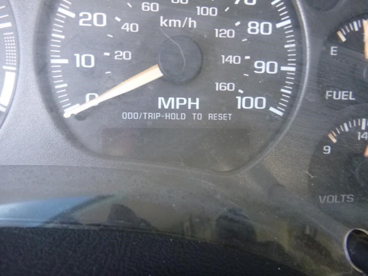 2002-chevrolet-blazer-image-16
