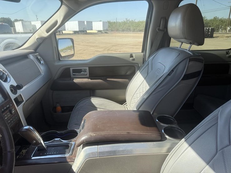 2010-ford-f150-platinum-image-31
