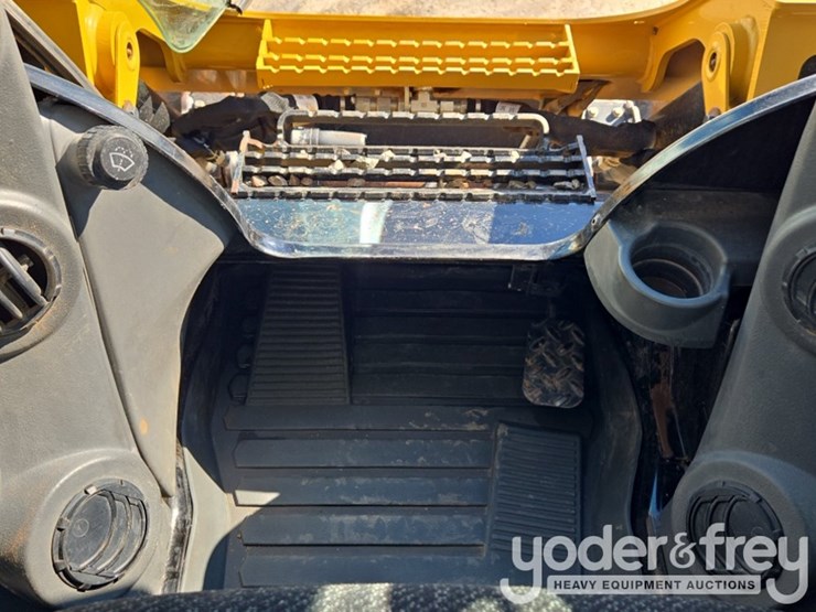 2017-caterpillar-279d-image-55