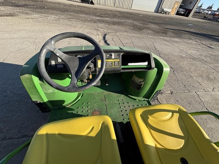 2012-john-deere-gator-image-10