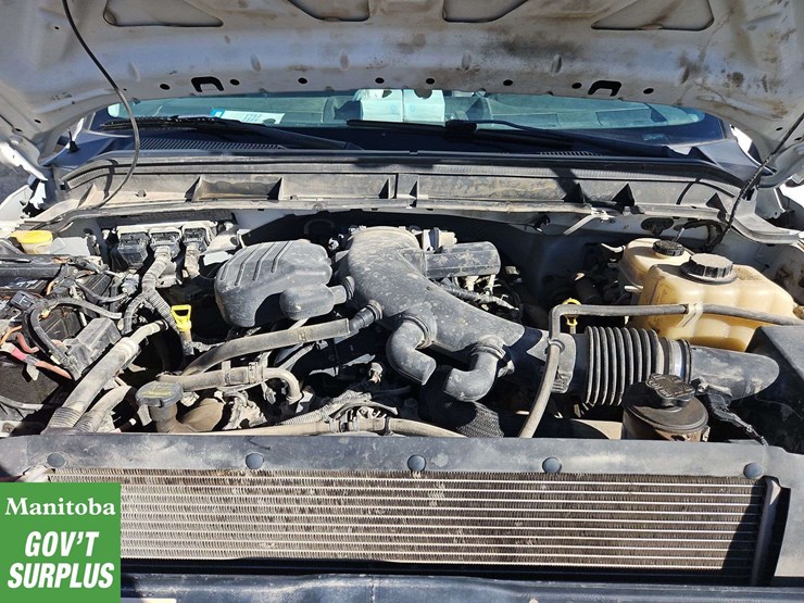 2014-ford-f550-image-30
