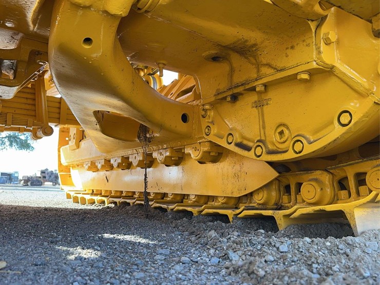 caterpillar-seventy-gas---complete-nut-and-bolt-restoration!-image-59