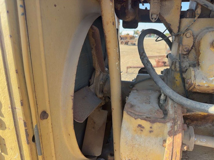 caterpillar-d7-image-21
