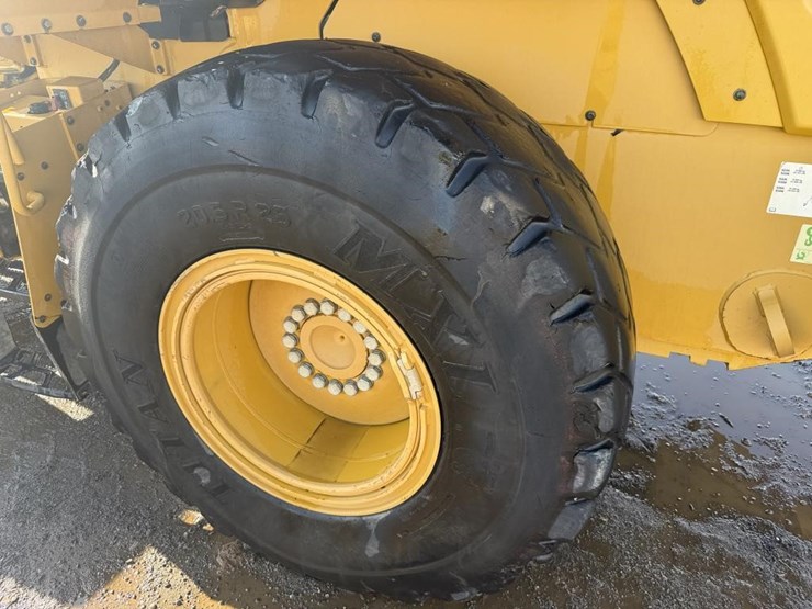 2018-caterpillar-930m-image-39