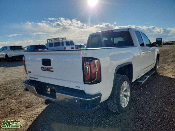 2017-gmc-sierra-1500-image-3