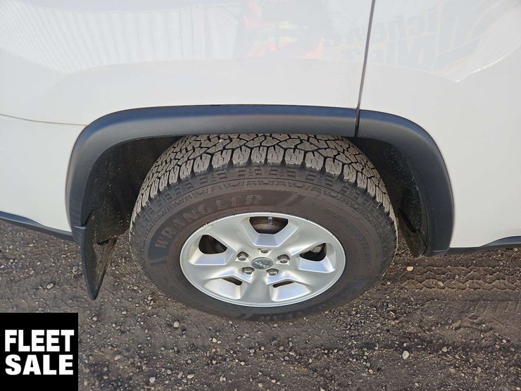 2014-jeep-grand-cherokee-image-12