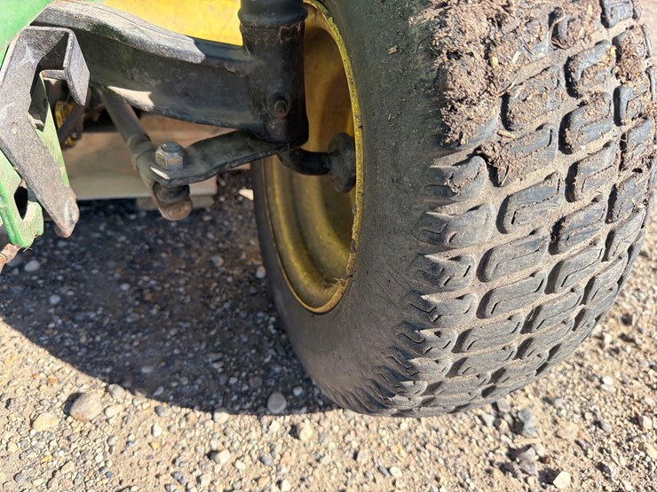 john-deere-245-image-8