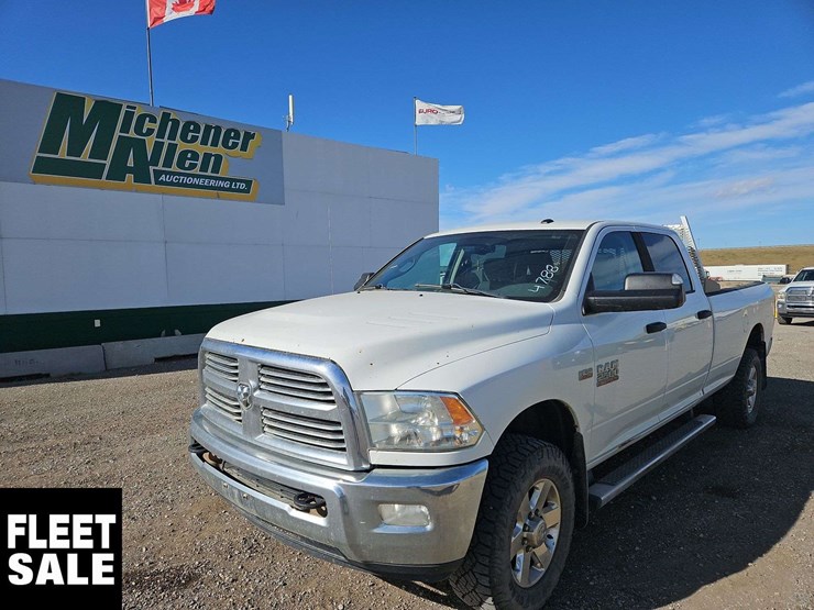 2015-dodge-2500-image-1