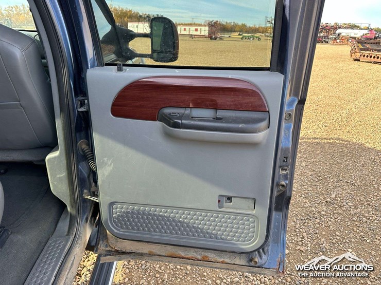 2005-ford-f350-image-32