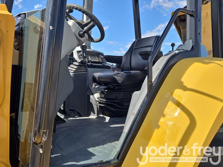 2023-caterpillar-416-image-53