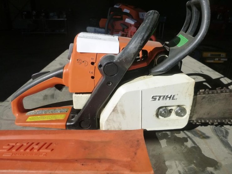 stihl-ms250-gas-chainsaw-image-4