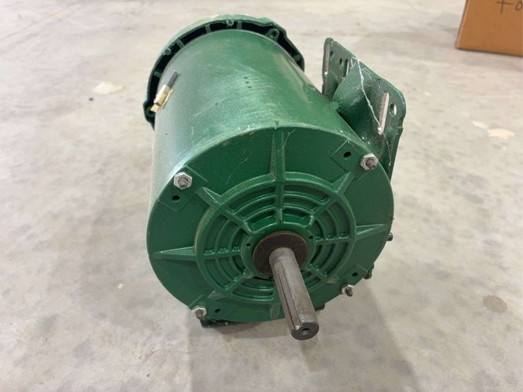 *new*-dayton-electric-motor-1tmy6-farm-duty-1.5,-single-phase-image-4