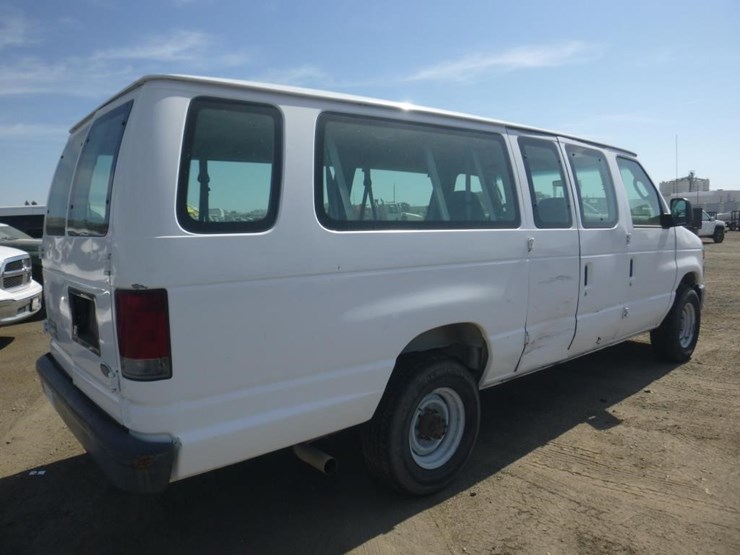 2008-ford-econoline-350-image-4