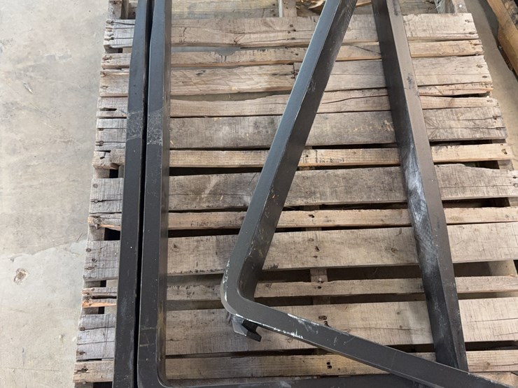 2026-unused-skid-steer-pallet-fork-...-you-are-bidding-on-two-forks,-one-black-and-orange-frame-and-bolts-image-2