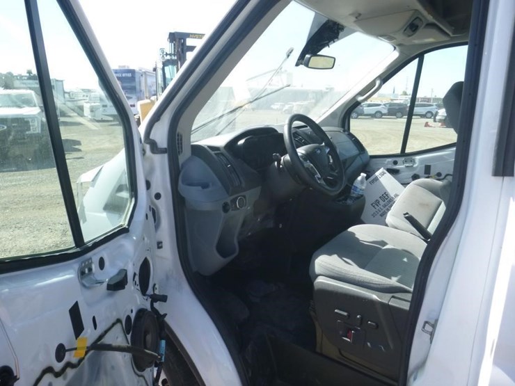 2017-ford-transit-image-6