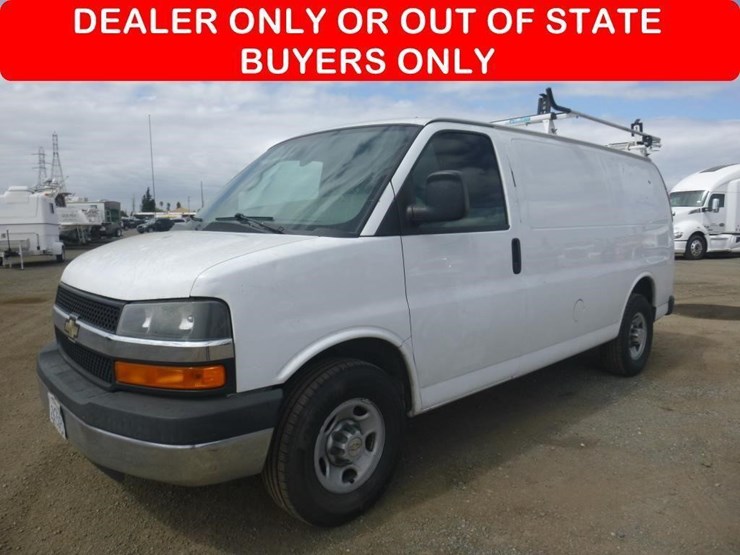 2014-chevrolet-express-2500-image-1