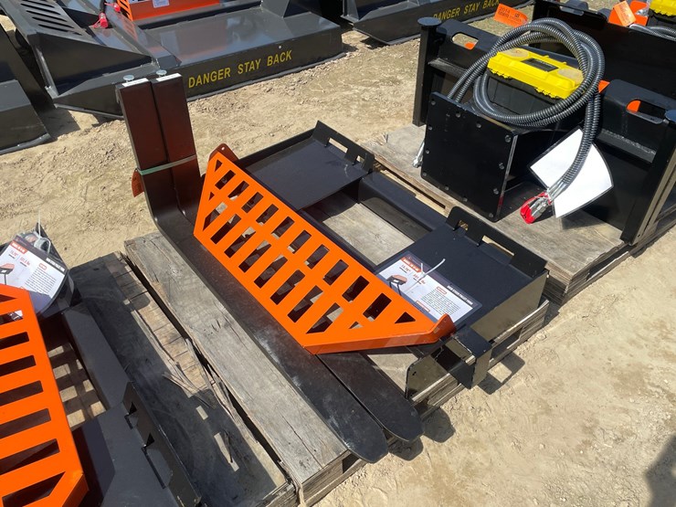 #2015-•-wolverine-skid-steer-pallet-fork-attachment-image-2