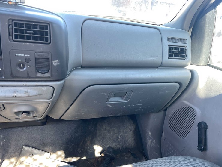 2002-ford-f450-image-10