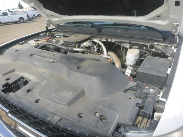 2011-chevrolet-3500-image-14
