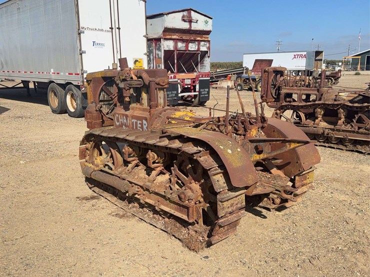 caterpillar-thirty-image-2