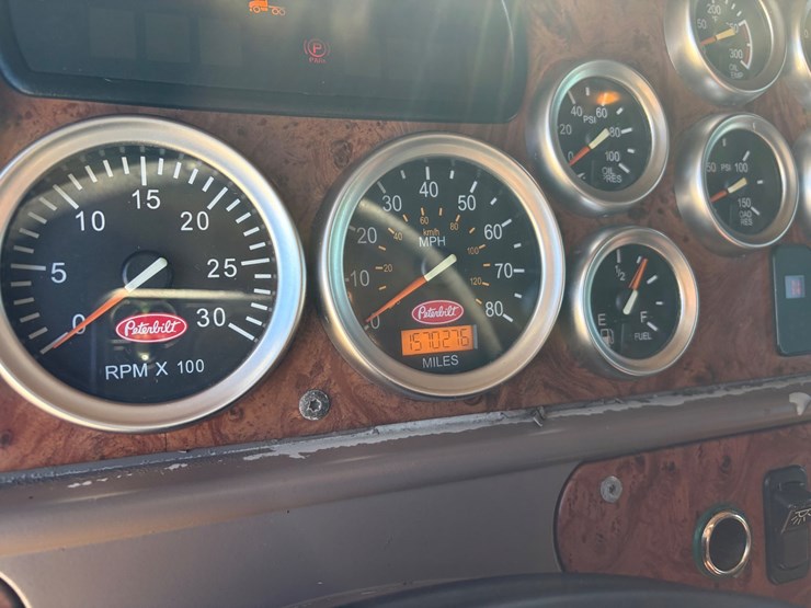 2007-peterbilt-387-image-26
