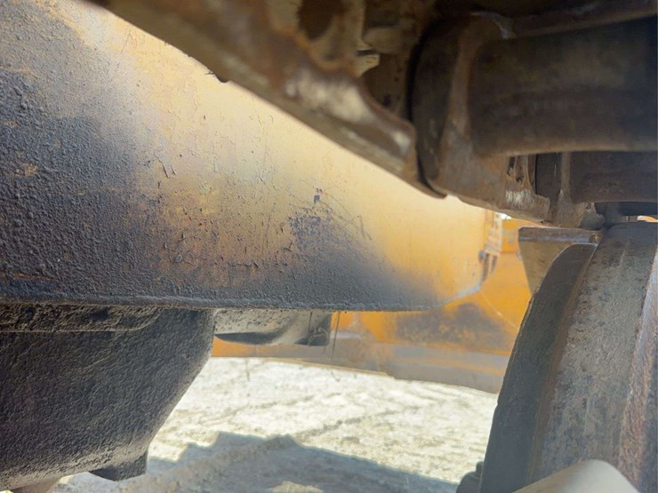 caterpillar-28-image-19
