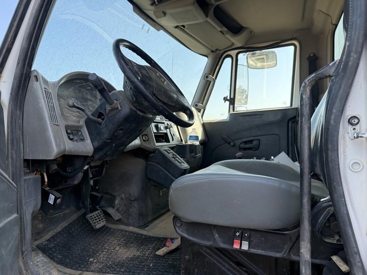 2013-freightliner-ma025-water-truck-image-4