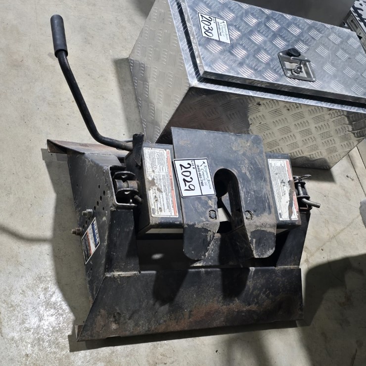 Reese 5th Wheel Hitch