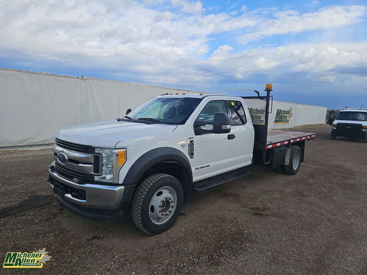 2017-ford-f550-image-1
