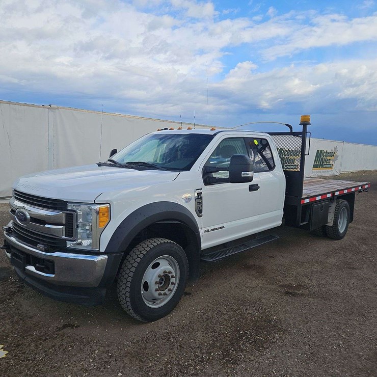 2017 FORD F550