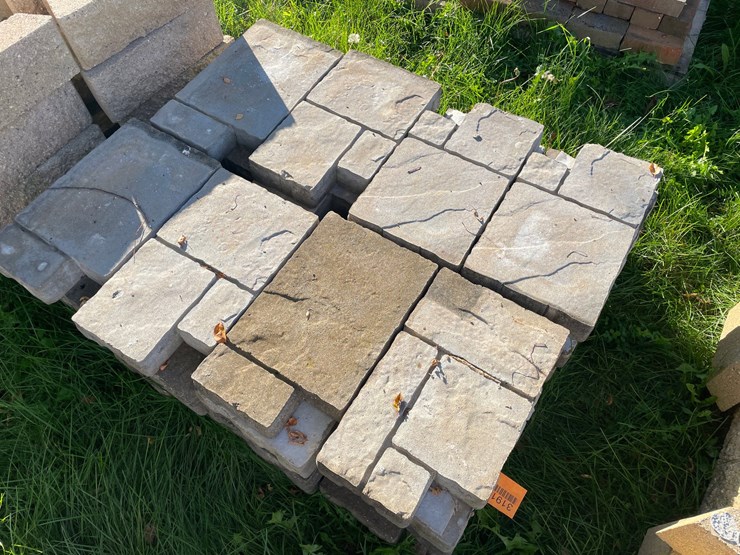 #3191-•-pallets-of-decorate-concrete-landscape-pavers-image-4