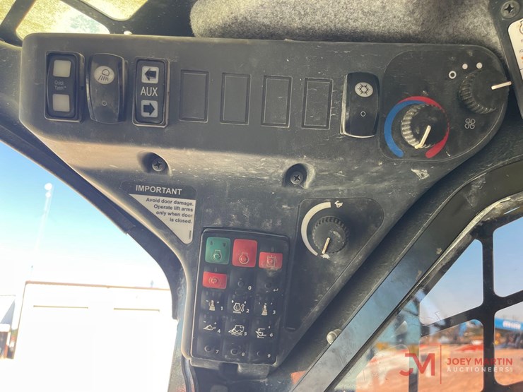 2023-deere-332g-image-20