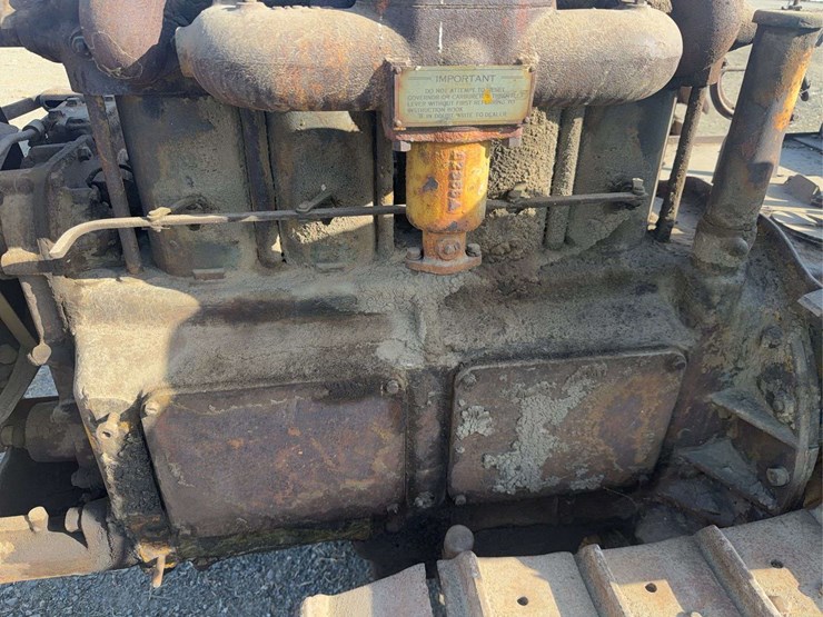 caterpillar-thirty-image-19