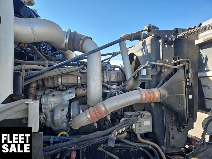 2018-western-star-4900-image-31