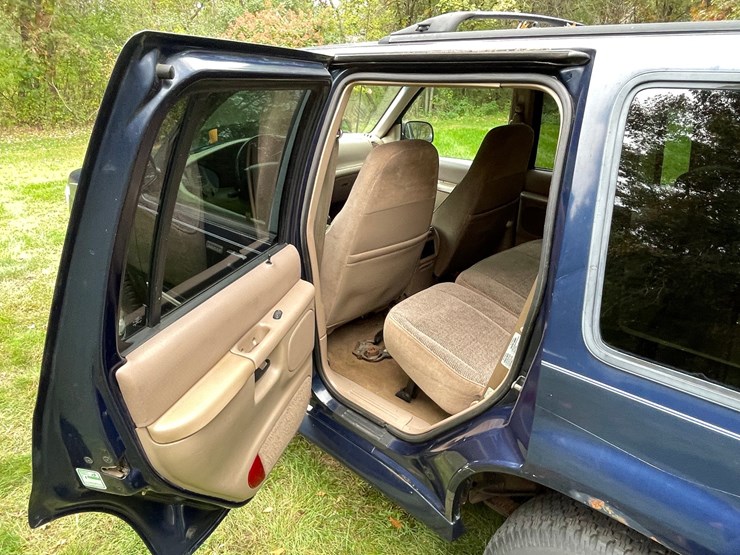 1997-ford-explorer-xlt-image-52