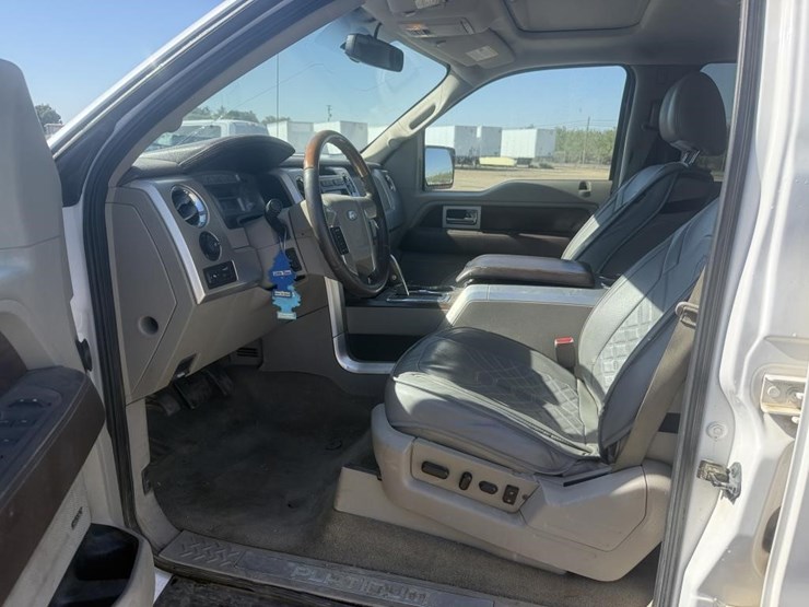 2010-ford-f150-platinum-image-28